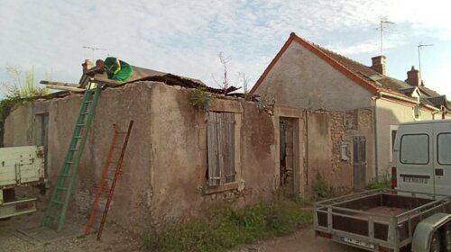 Démolition de la maison en ruine